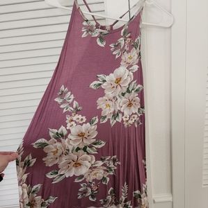 Beautiful mauve floral tank